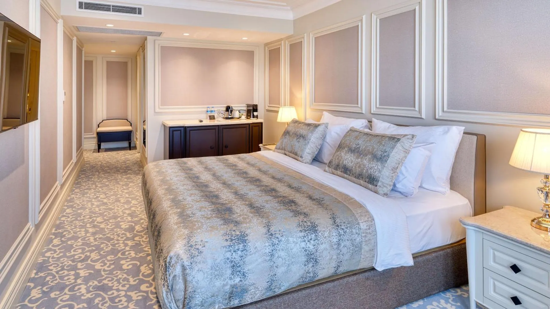 Dekalb Hotel Istanbul