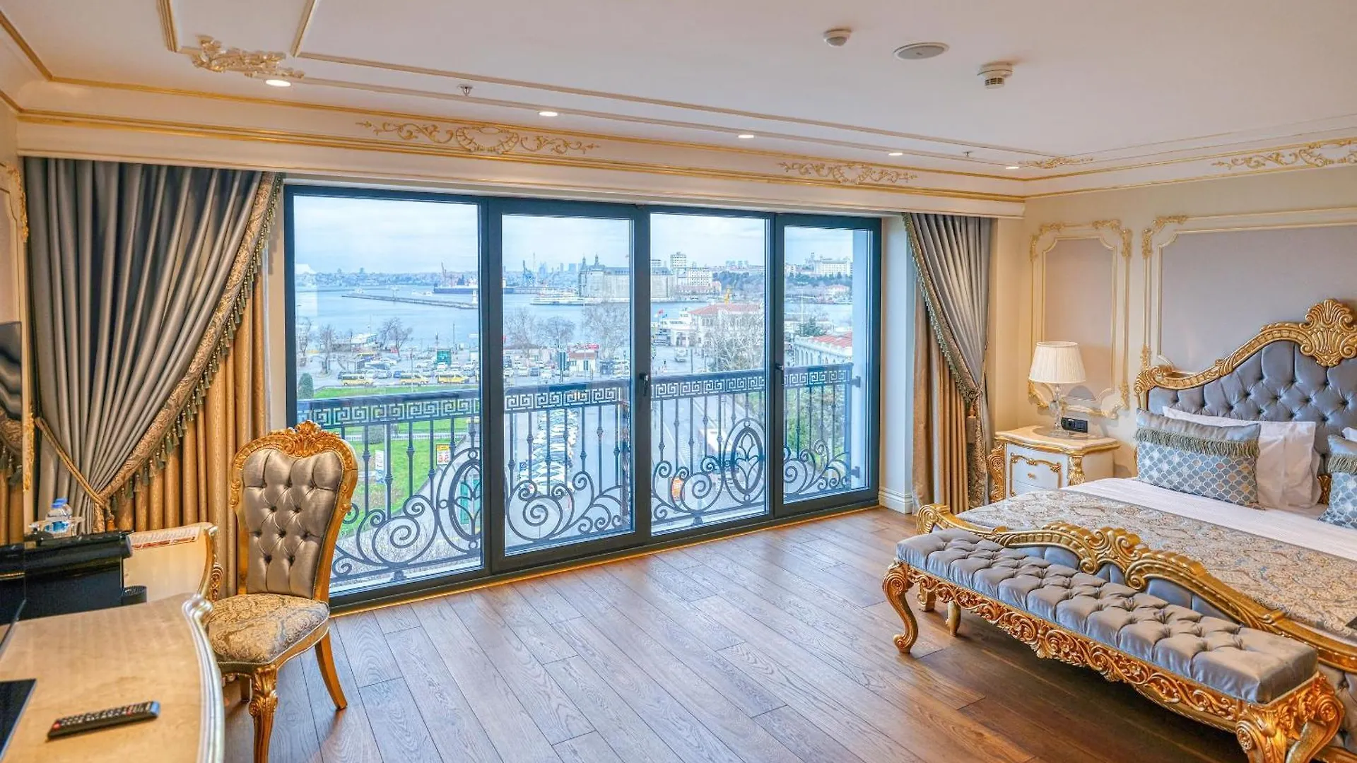 Dekalb Hotel Istanbul