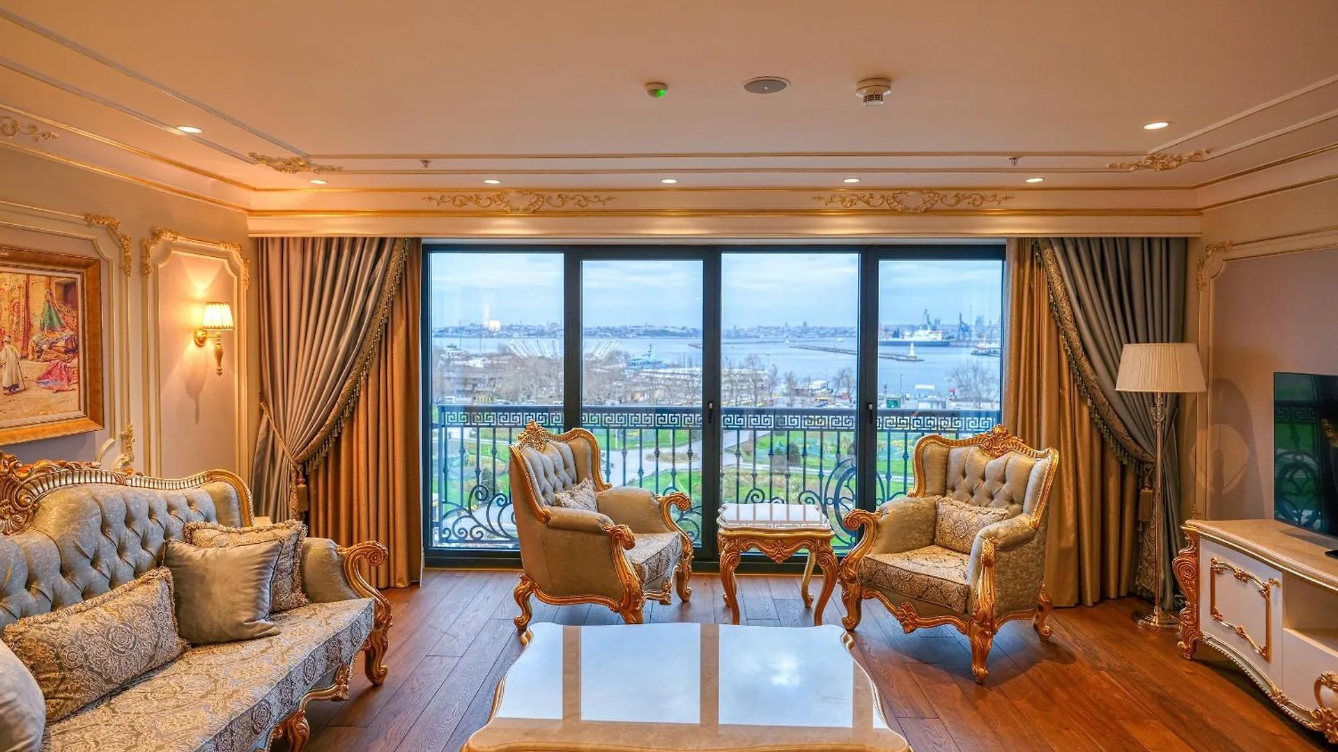 Dekalb Hotel Istanbul