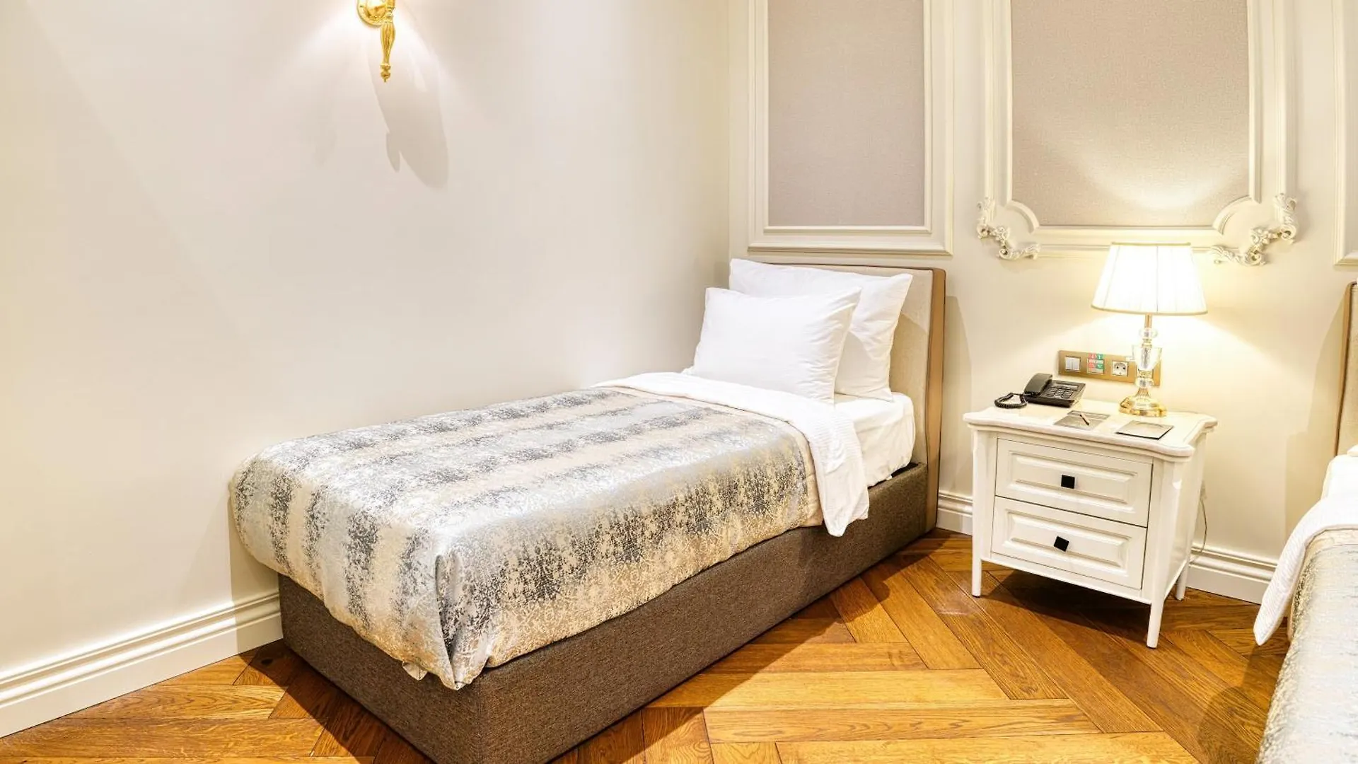 Dekalb Hotel Istanbul 0*,
