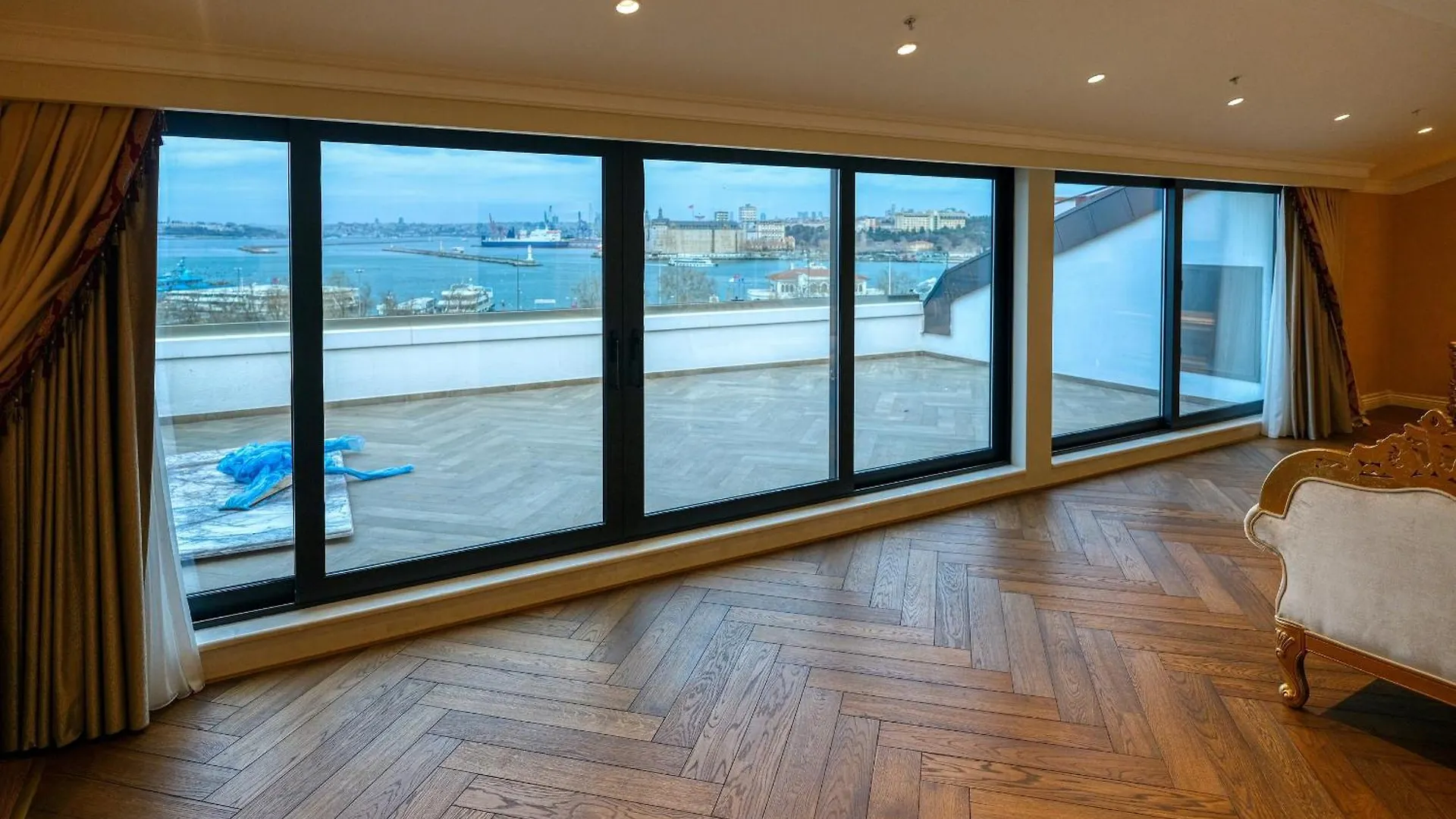 Dekalb Hotel Istanbul