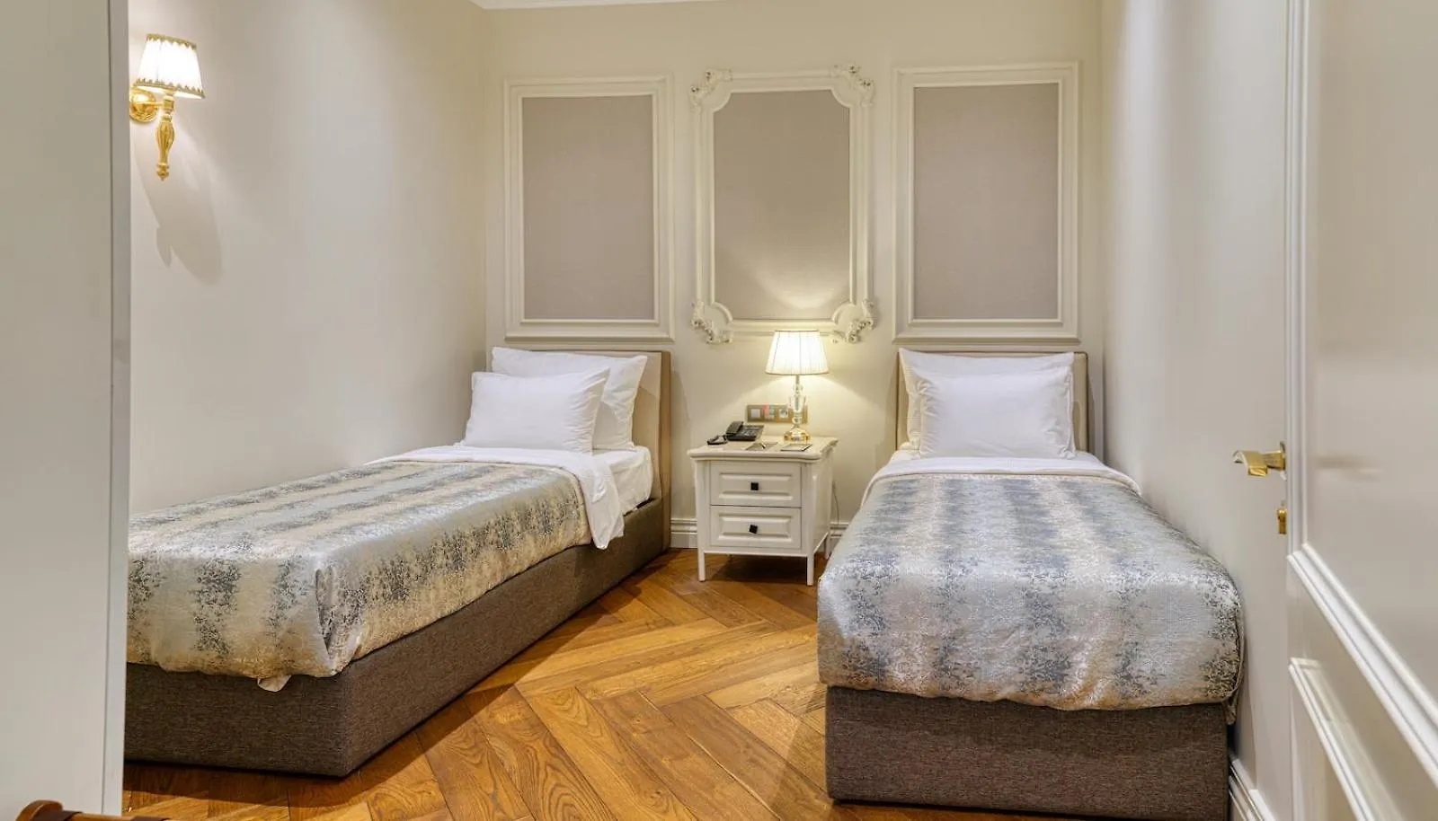 Dekalb Hotel Istanbul