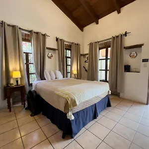 Cacique Real Hotel Antigua